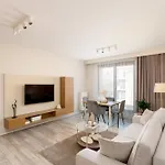 Apartment Modern With Free Parking Spots