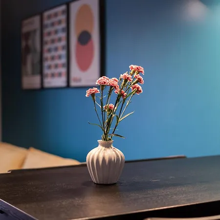 Modern With Free Parking Spots *