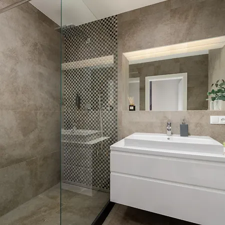 Daire Modern With Free Parking Spots